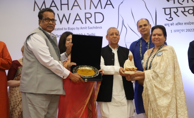 Founder and Chairman, UVCT, Dr. UNB Ro, Ph.D (IIT Delhi), IPS (Retd.) received Mahatma Awards for Lifetime Achievement – 2022 Founder and Chairman, UVCT, Dr. UNB Ro, Ph.D (IIT Delhi), IPS (Retd.) received Mahatma Awards for Lifetime Achievement – 2022
