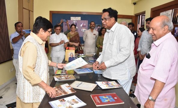 Dr. Kiran Bedi Visits UVNAC: Inspiring Event Dr. Kiran Bedi Visits UVNAC: Inspiring Event